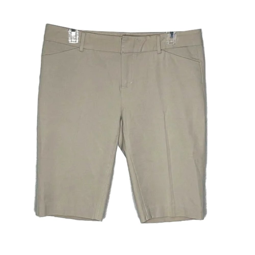 ❤️ ECRU Shorts Size 3